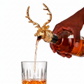 Bico Dosador de Bebidas e Vinho em Metal Esculpido Alce